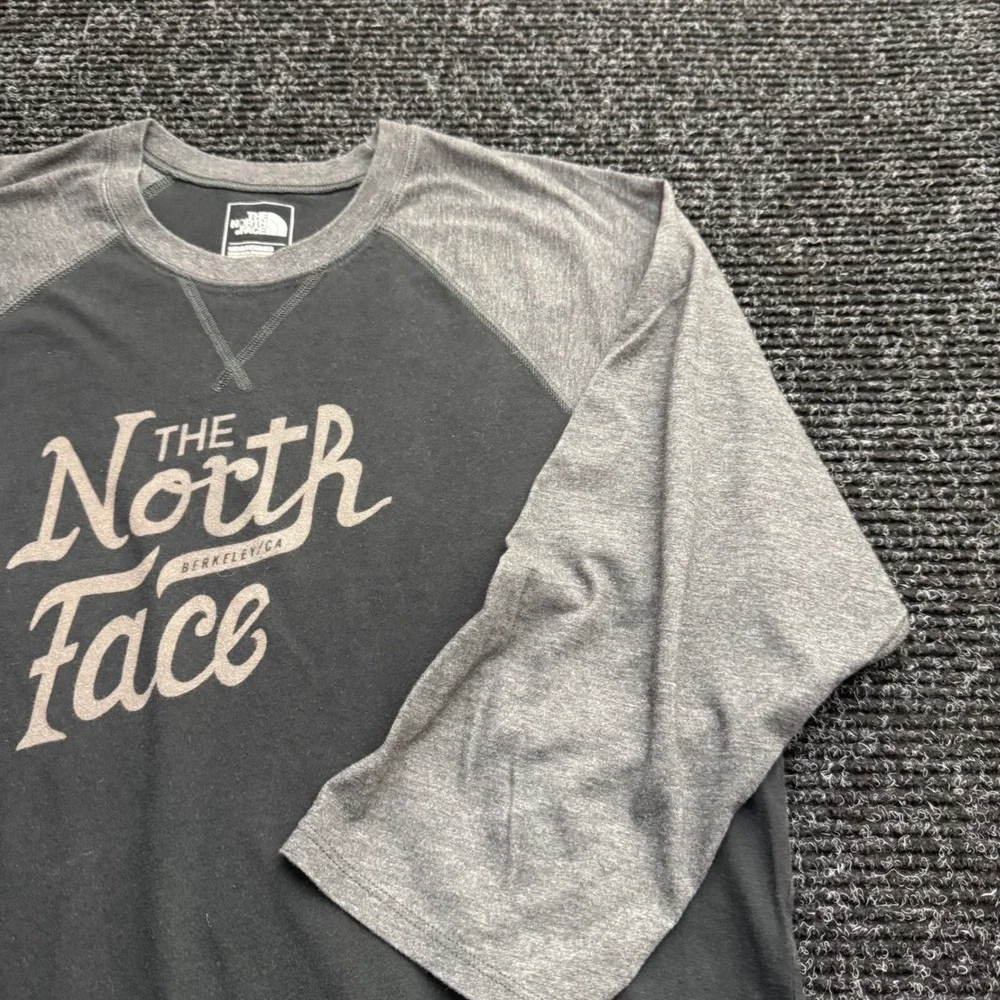 The North Face Mens XL Raglan Baseball Tee 3/4 Sleeve Grey Graphic T-Shirt